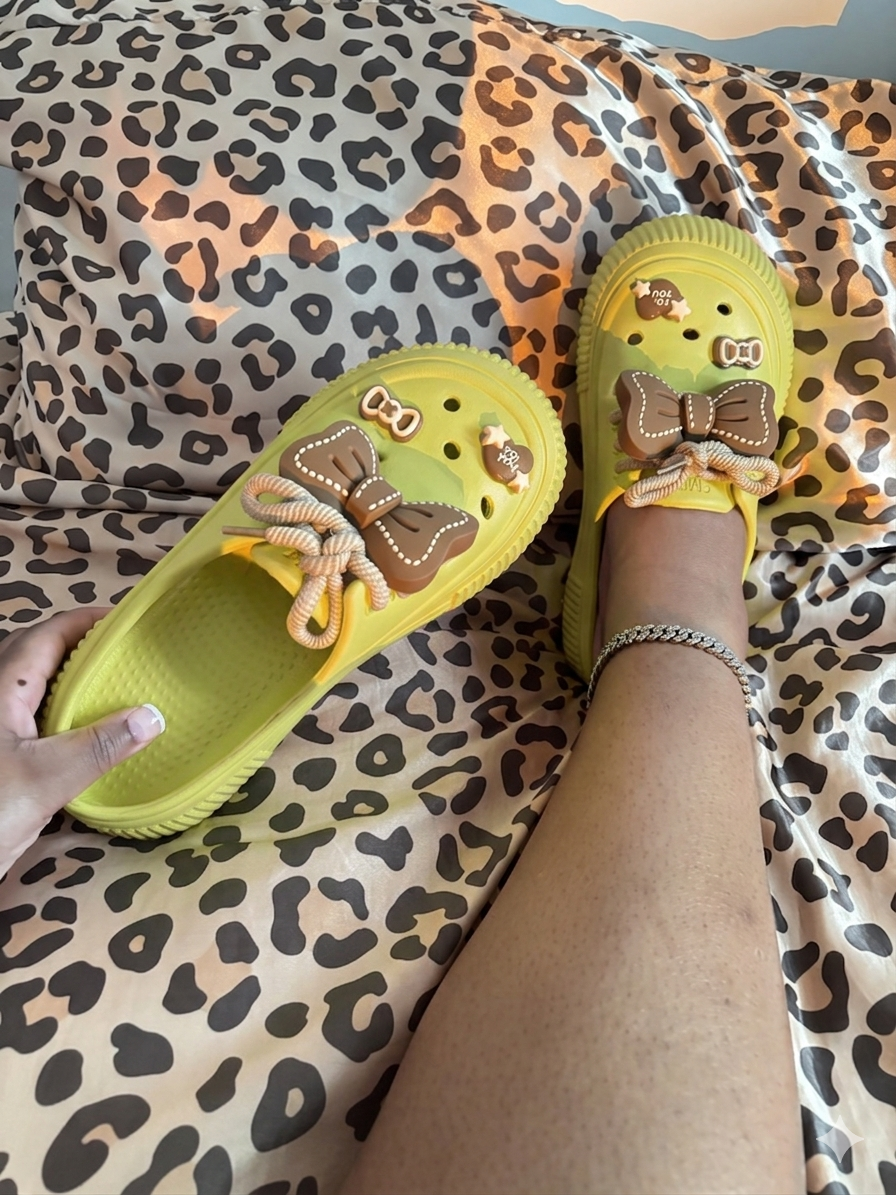 Dollhouse Charm clogs