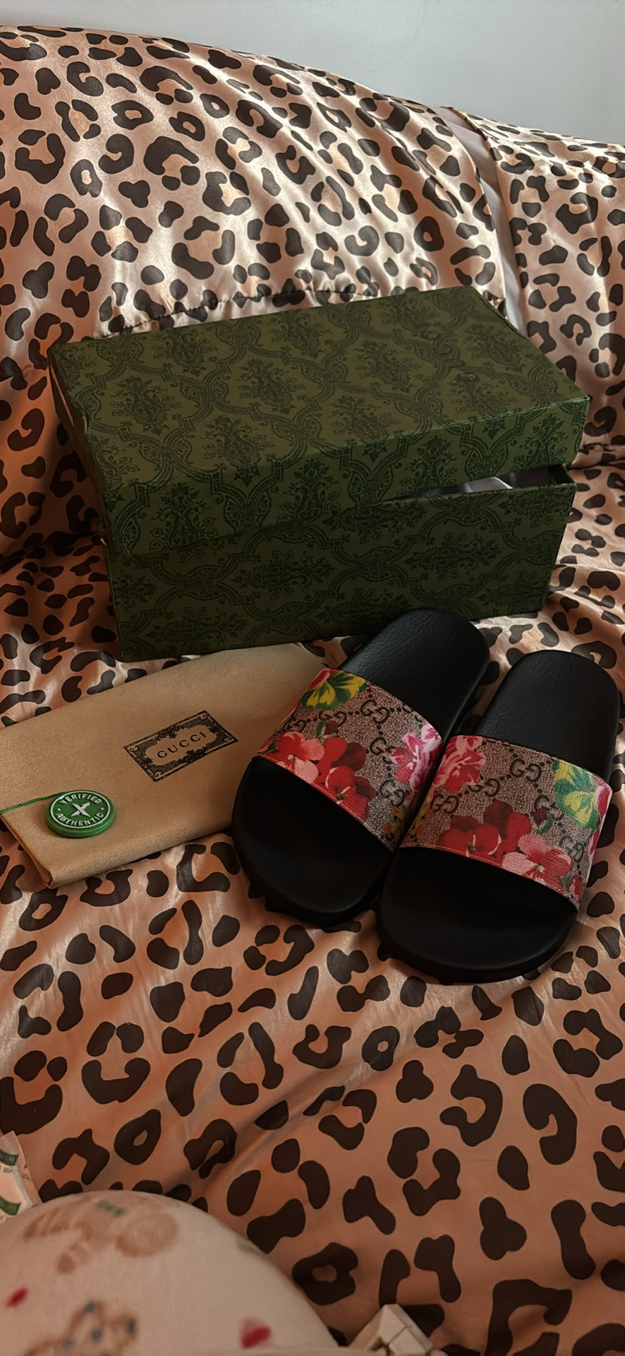 GI Floral Slides 🎀