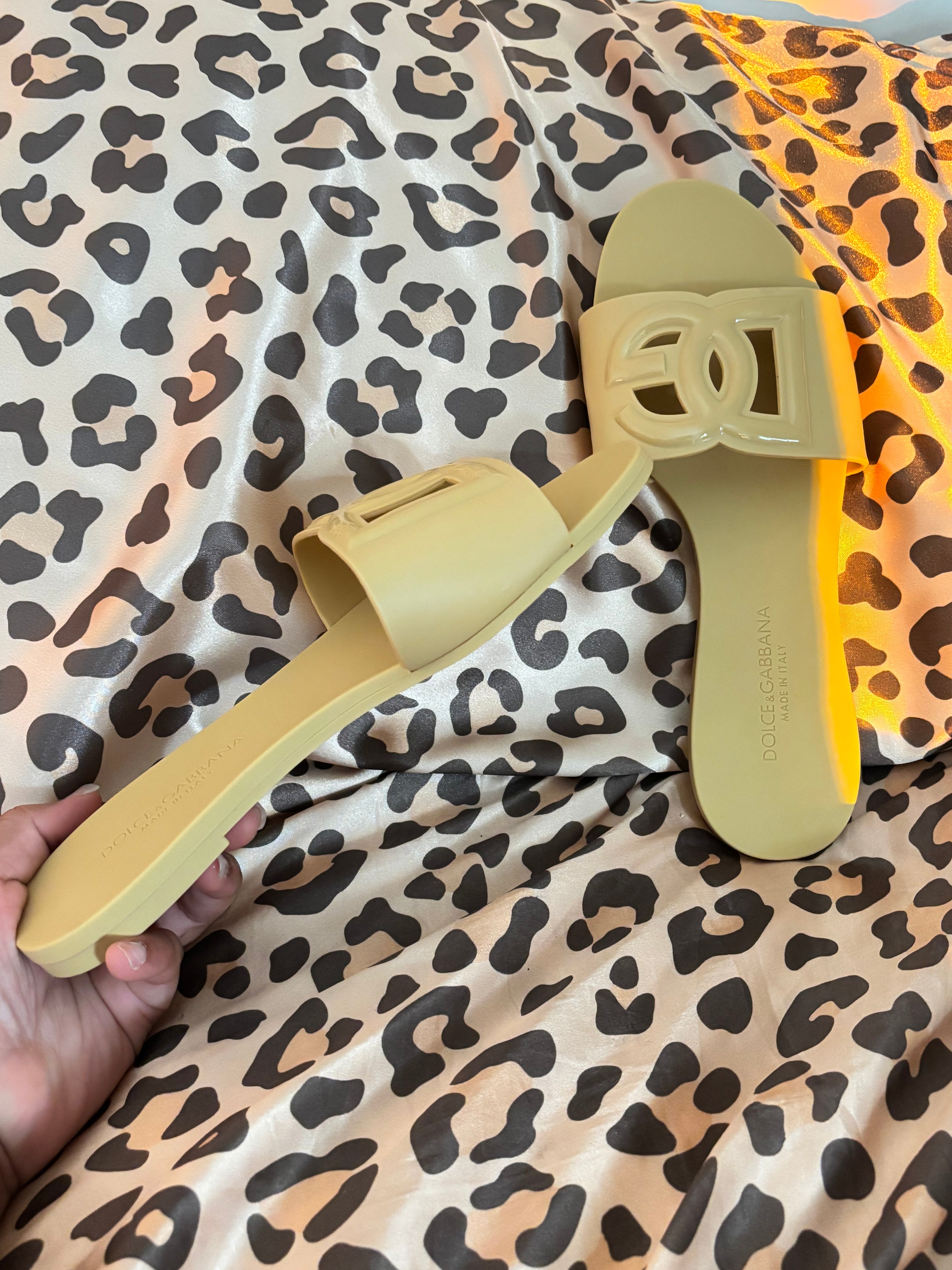 DG Beach Sandals ( MOST POPULAR 🤯 )