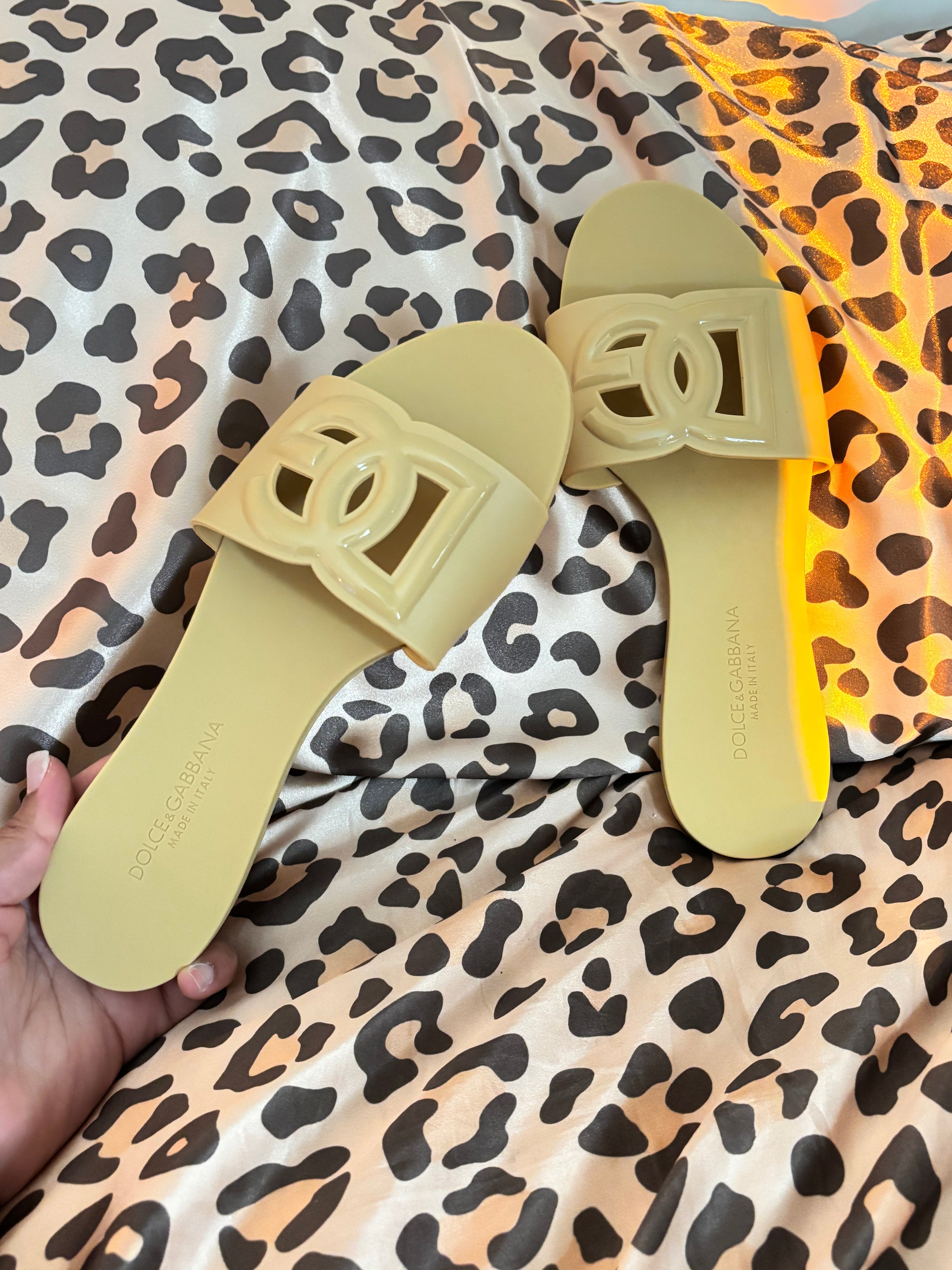 DG Beach Sandals ( MOST POPULAR 🤯 )